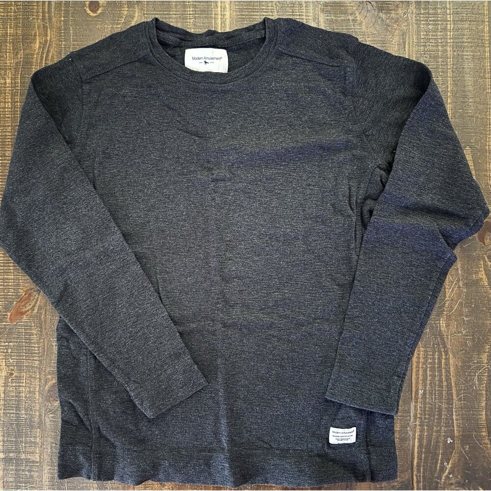 Modern Amusement Mens Size Medium Long Sleeve Shirt Sweatshirt Material Comfy